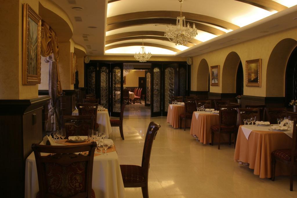 Merey Hotel 卡拉甘达 外观 照片